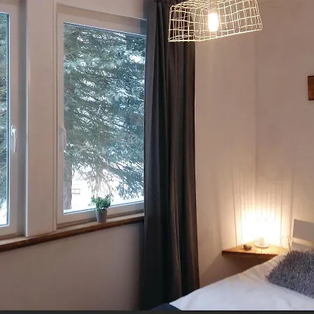Five-bedroom Holiday In Nyaraló Gehlberg