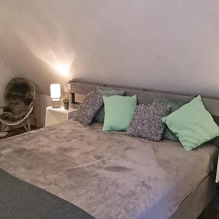 Five-bedroom Holiday In * Gehlberg