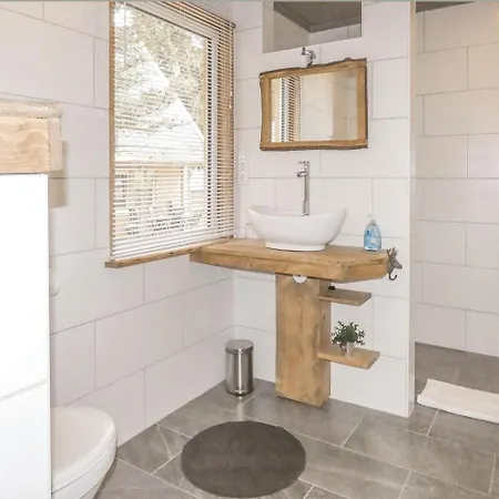 Five-bedroom Holiday In Gehlberg